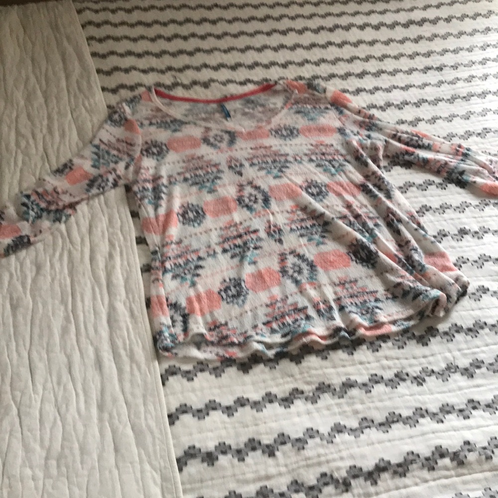 Women’s shirt
